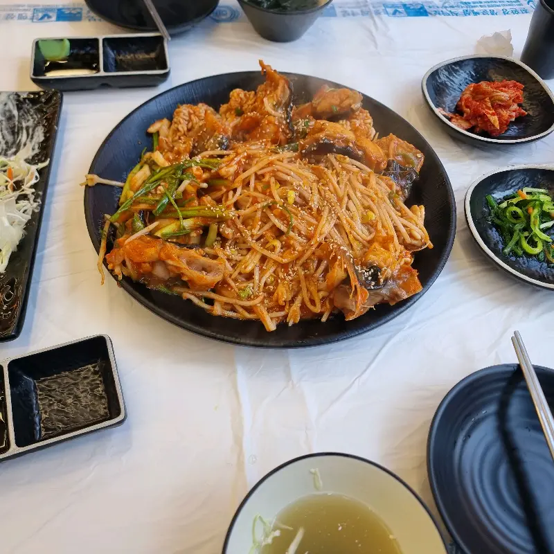 아구찜과 밑반찬