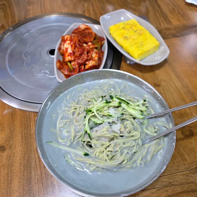 콩국수와 계란말이