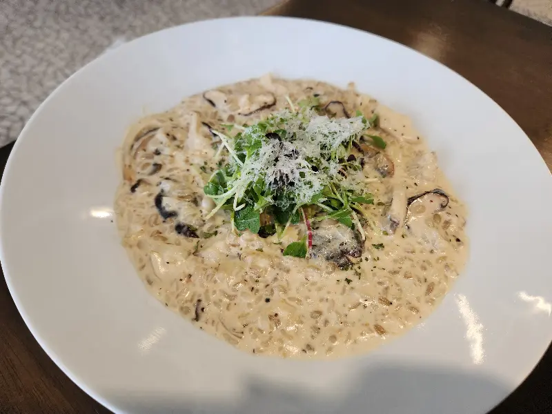 싱싱한 해산물이 듬뿍 들어간 파스타