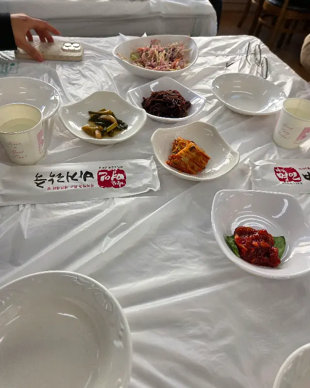 깔끔한 테이블 세팅