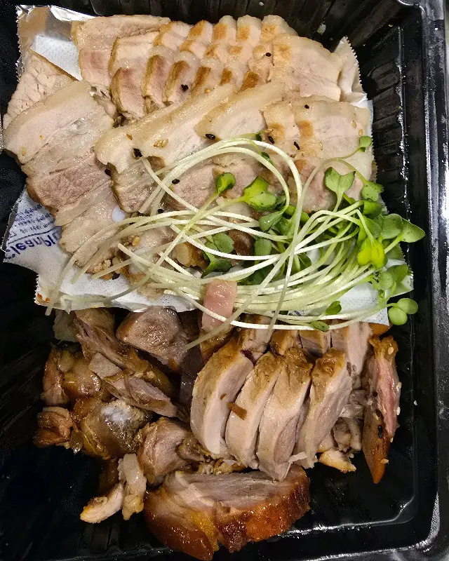 윤기가 자르르 흐르는 족발