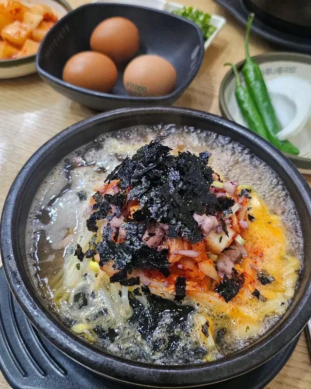 오징어 김치 콩나물 국밥