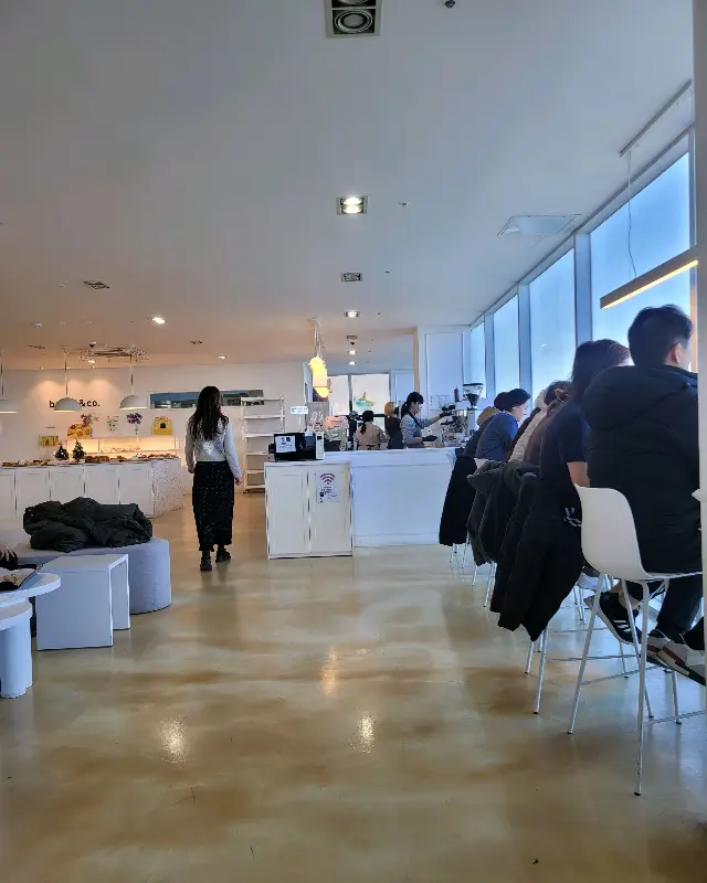 넓은 내부 공간