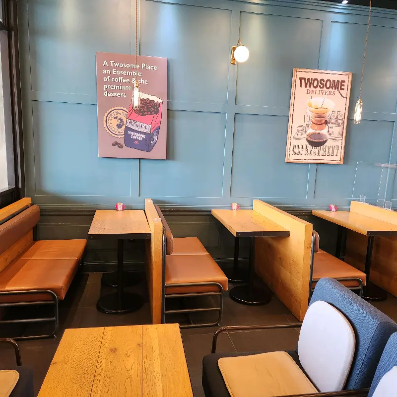 투썸플레이스 영천시청점 내부 좌석