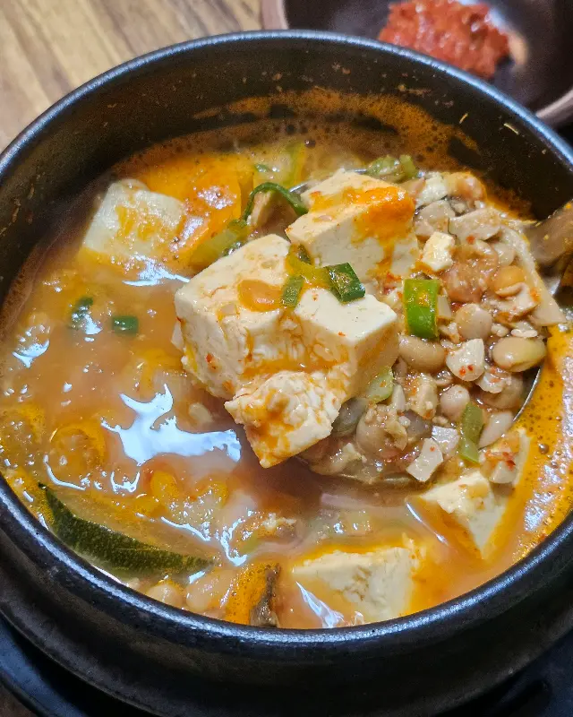 깊고 진한 맛이 일품인 청국장