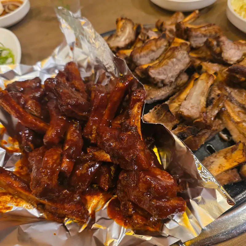 윤기가 흐르는 쪽갈비