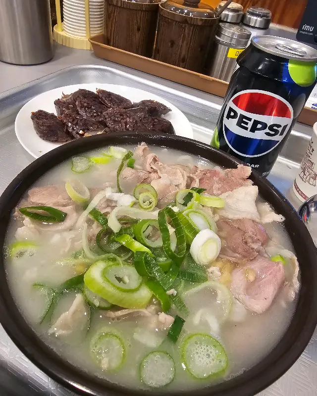 돼지국밥과 순대