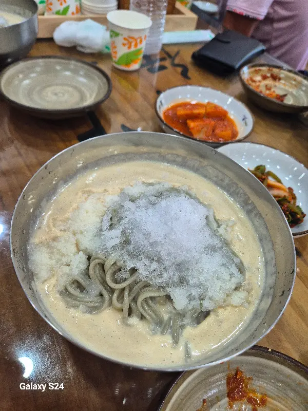 시원한 콩국수의 비주얼