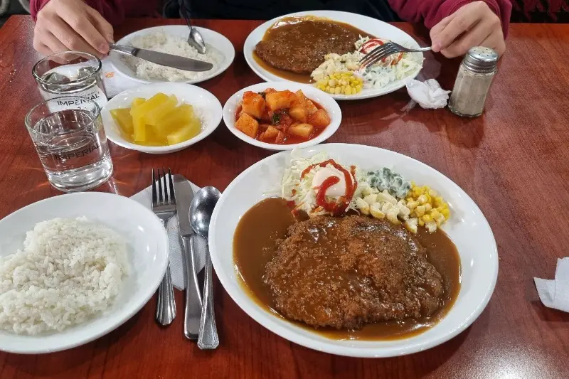 돈까스 정식 한상차림