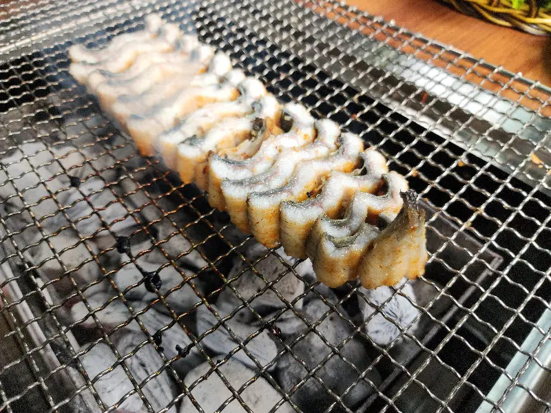 노릇노릇 구워진 장어의 자태