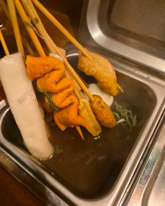 다양한 종류의 어묵 꼬치