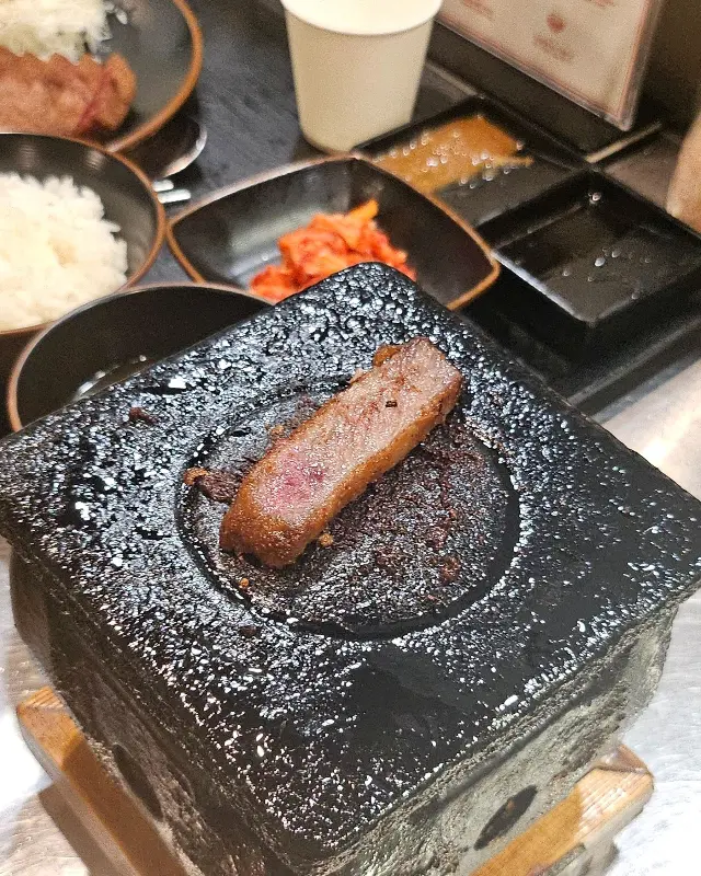 개인화로에 구워지는 규카츠