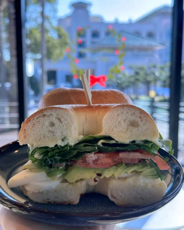 베이글 샌드위치