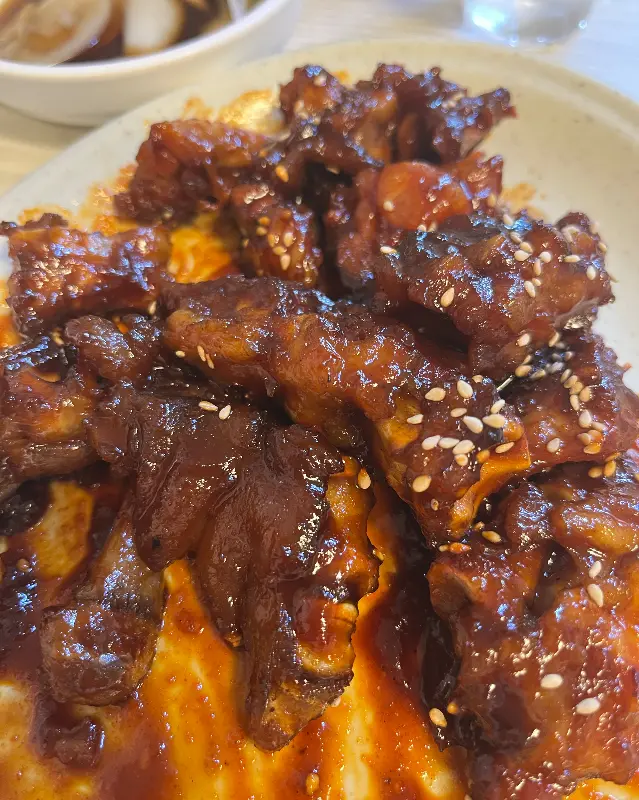 불족발의 매콤한 자태