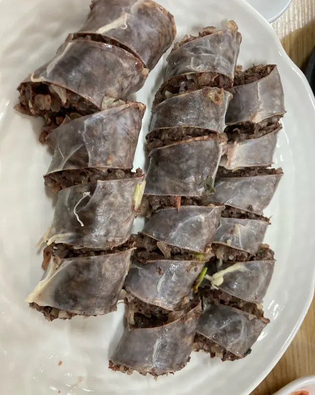 윤기가 흐르는 순대