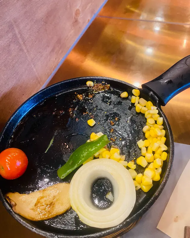 깨끗하게 비워진 접시가 맛을 증명한다