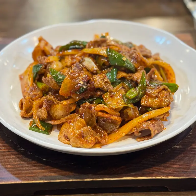 윤기 자르르 흐르는 두루치기