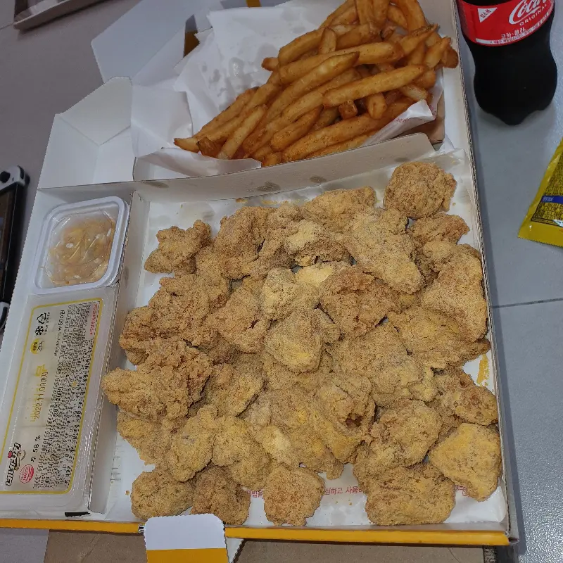 네네치킨과 감자튀김, 콜라