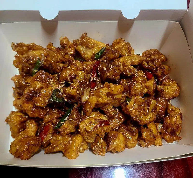 윤기가 흐르는 마늘치킨 순살