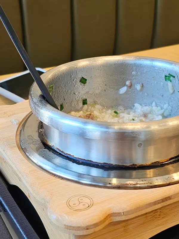 죽이야기 싹싹 비운 뚝배기