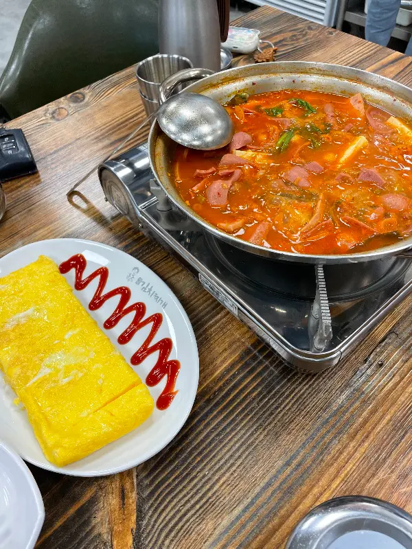 강순자옛맛김치찌개 계란말이와 김치찌개