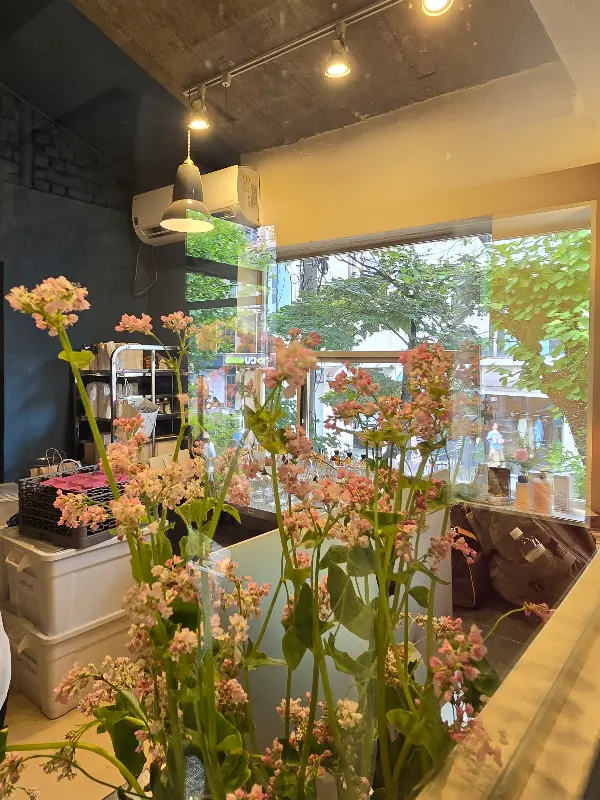 매장 내부 인테리어