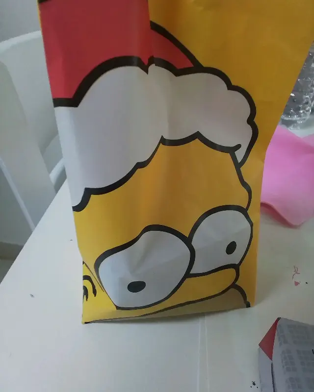 심슨 캐릭터가 그려진 던킨 쇼핑백