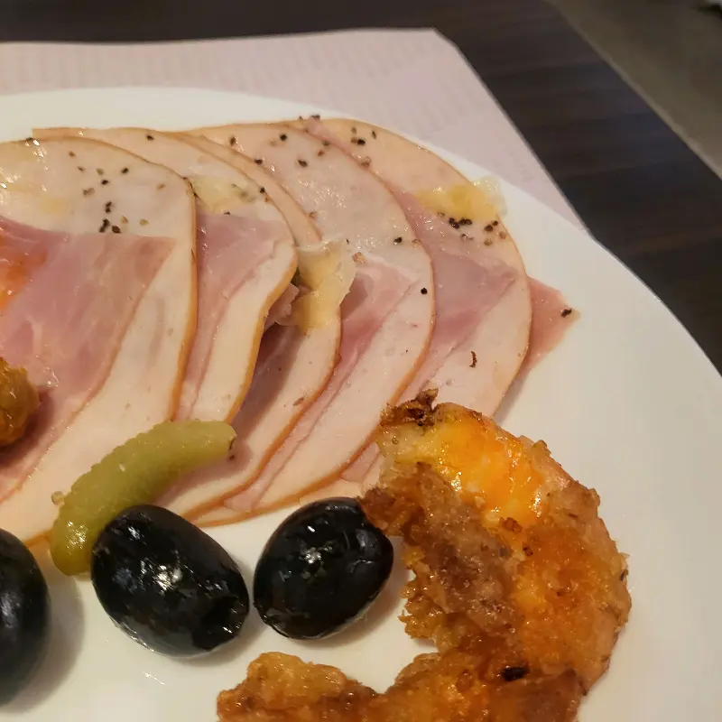 싱싱한 해산물이 가득한 샐러드바 코너