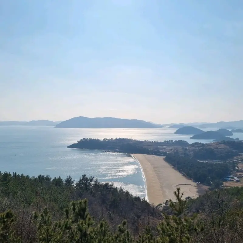 전망대에서 바라본 고흥 바다의 아름다운 풍경