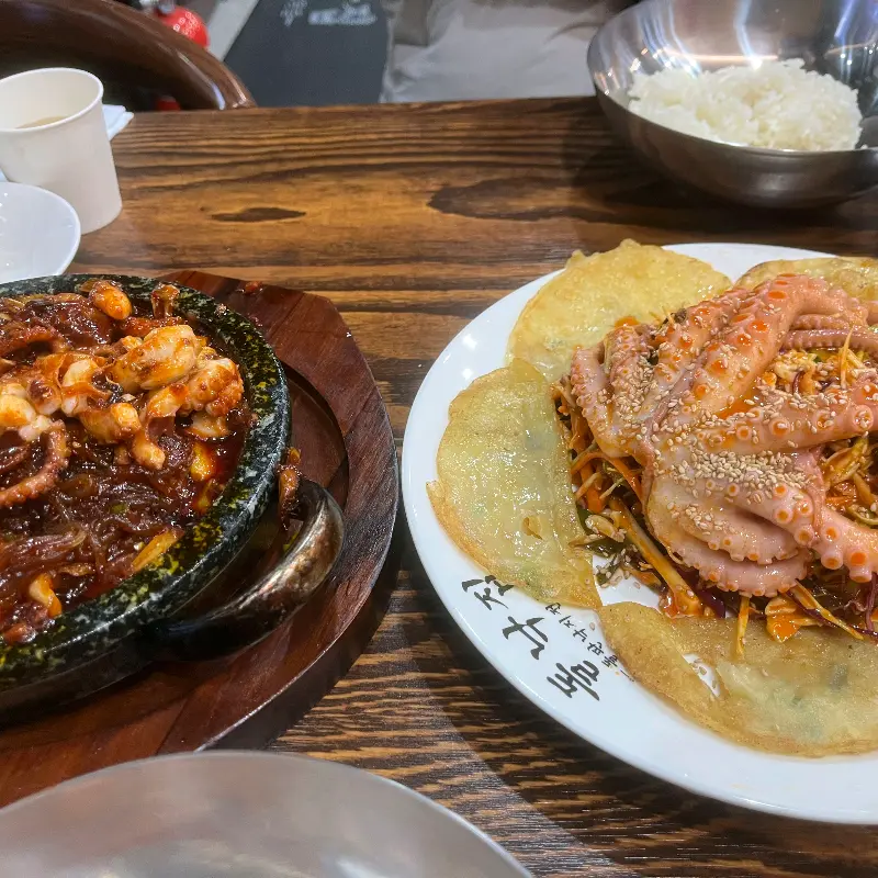 돌판낙지볶음과 낙지전