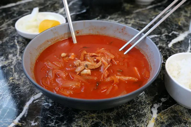 푸짐한 짬뽕 한 그릇