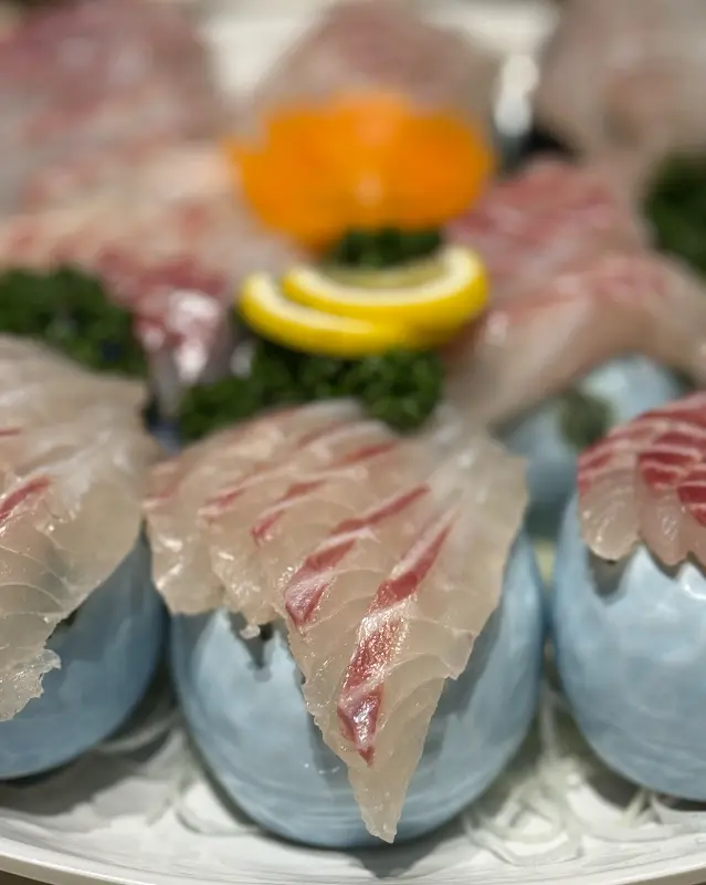 눈으로도 즐거운 회 한 접시