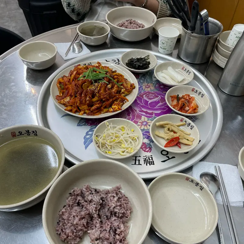 정갈한 밑반찬들