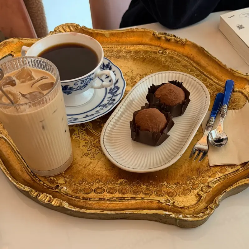 아메리카노와 두바이 쫀득 쿠키