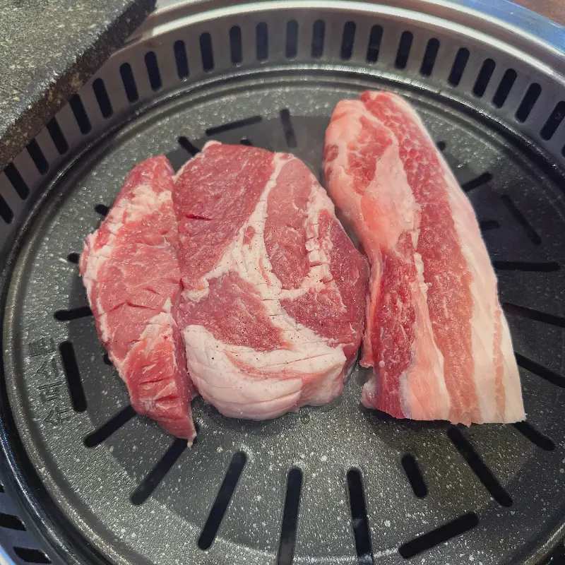 신선한 삼겹살의 자태