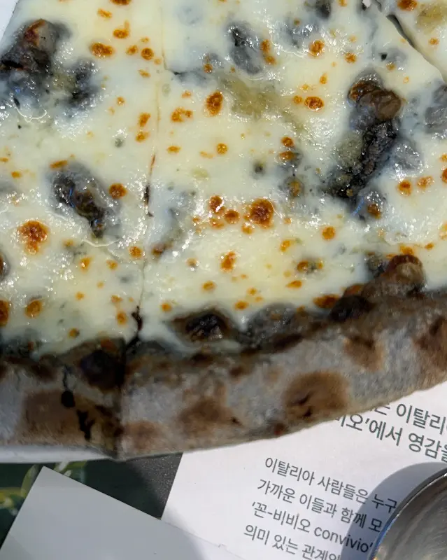 깔끔하고 세련된 인테리어가 돋보이는 뚜띠쿠치나 다산점