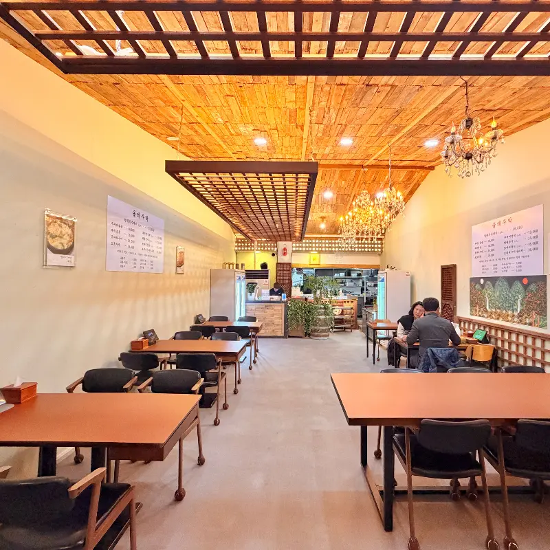 올레주막 내부 전경