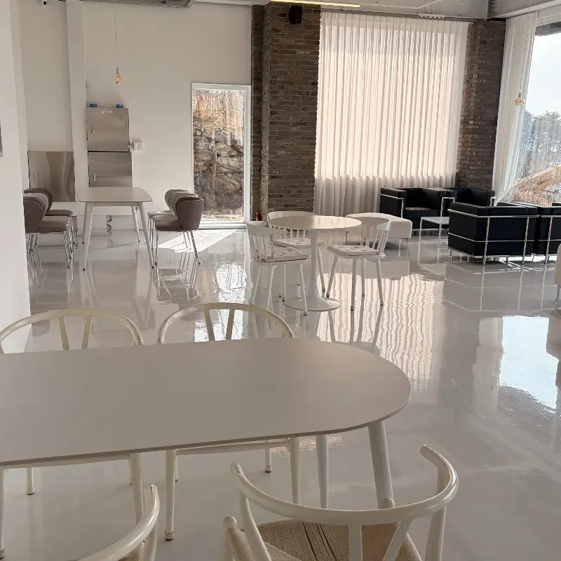 넓고 쾌적한 계절산책 내부