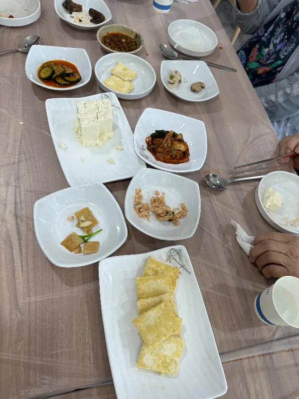 산촌손두부 한 상 차림