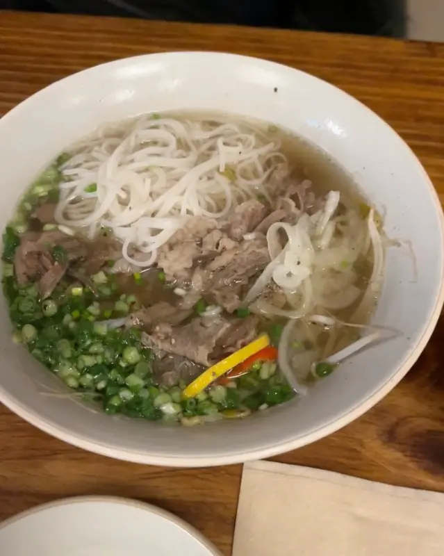 양지&차돌 쌀국수의 먹음직스러운 비주얼