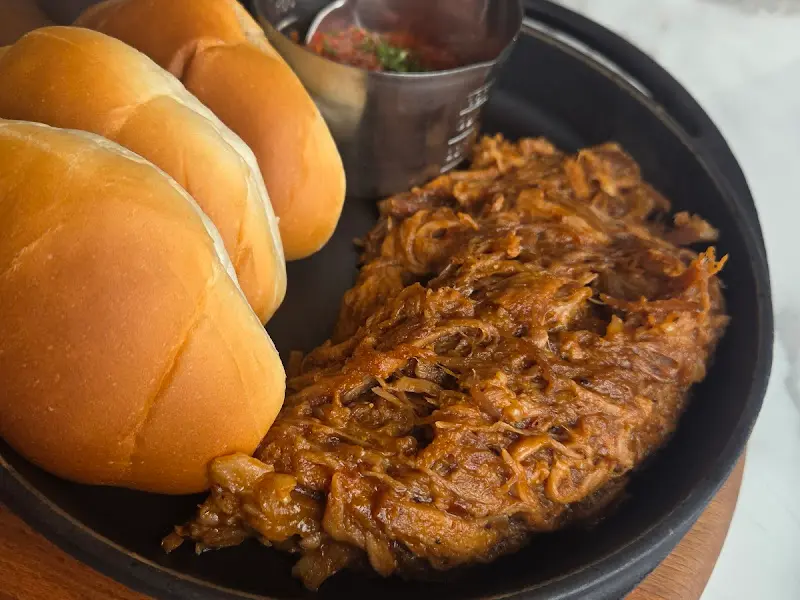 윤기가 흐르는 풀드포크