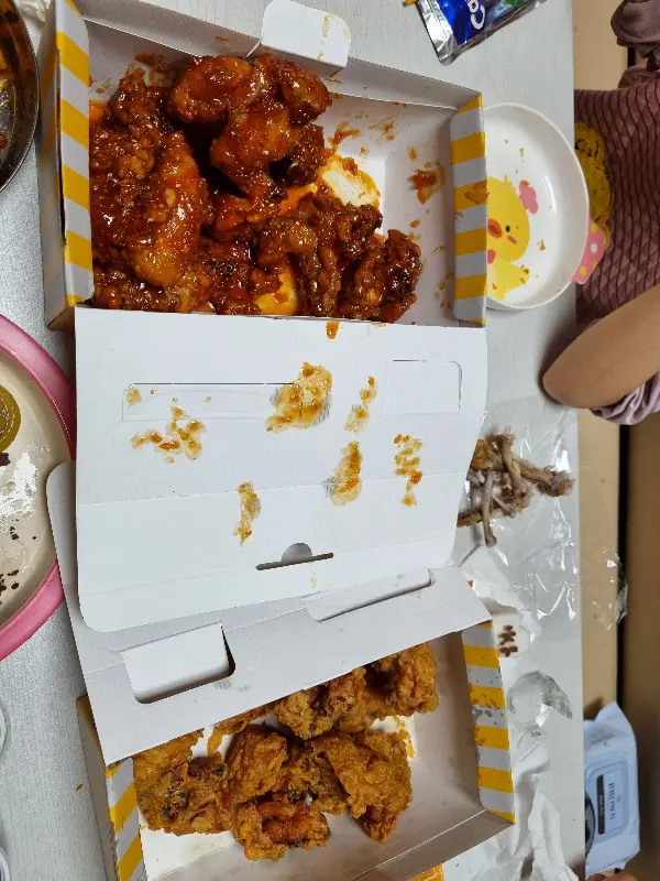 포장된 페리카나 치킨