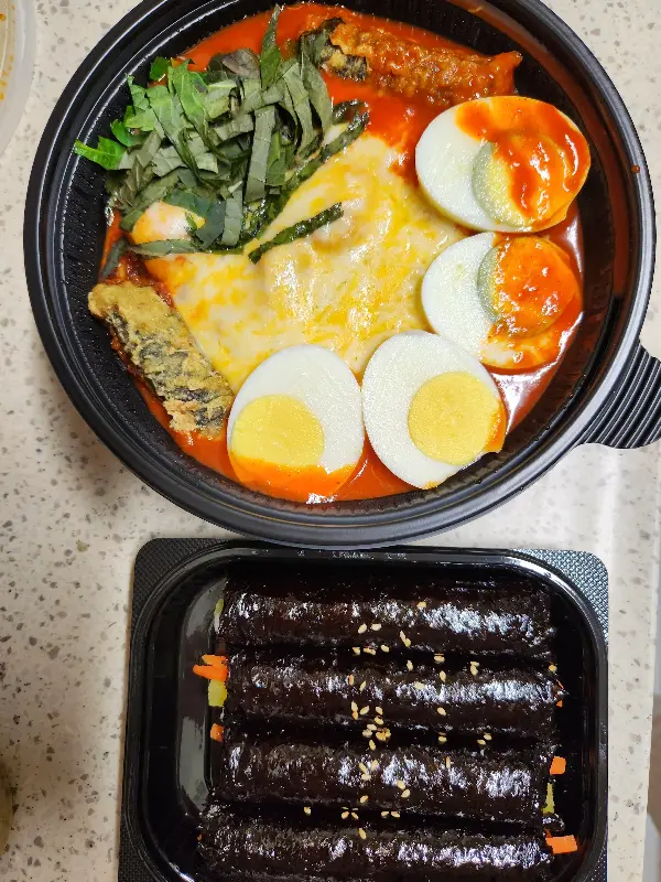 떡볶이와 꼬마김밥