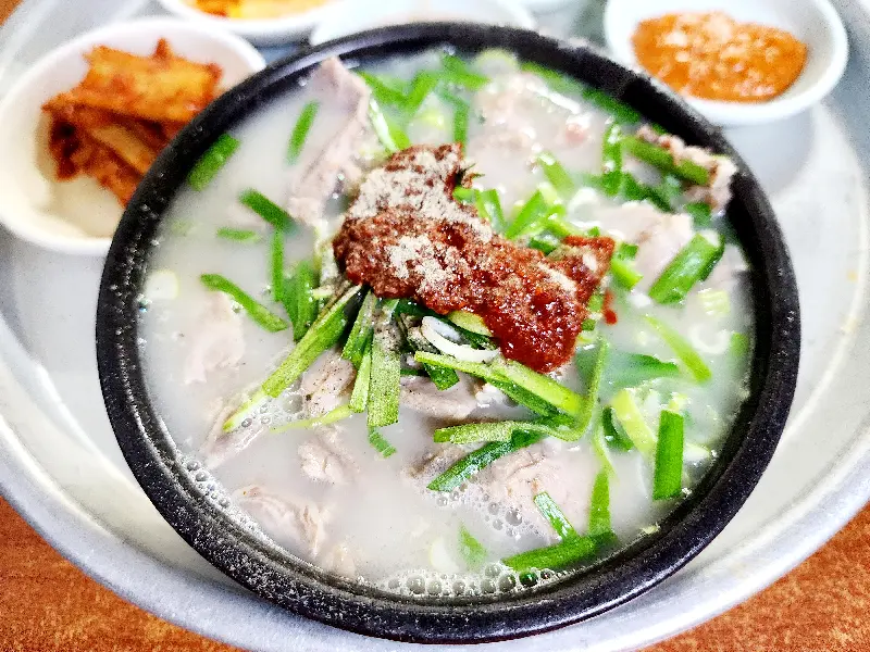 완도식당 내부 모습