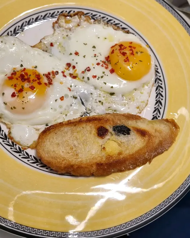 바게트와 계란 후라이