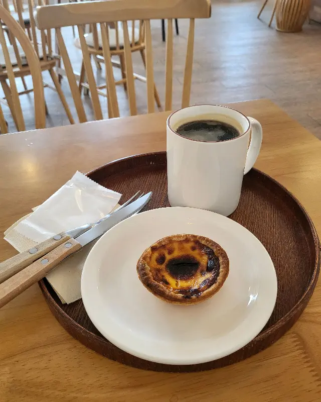 남매점빵의 에그타르트와 커피