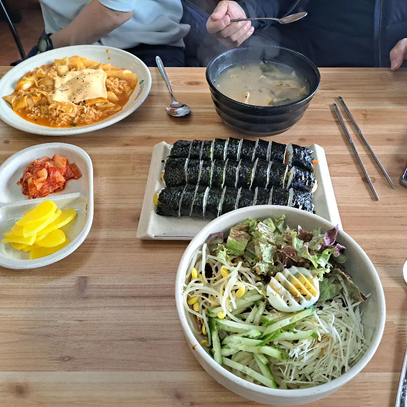 푸짐한 한 상 차림