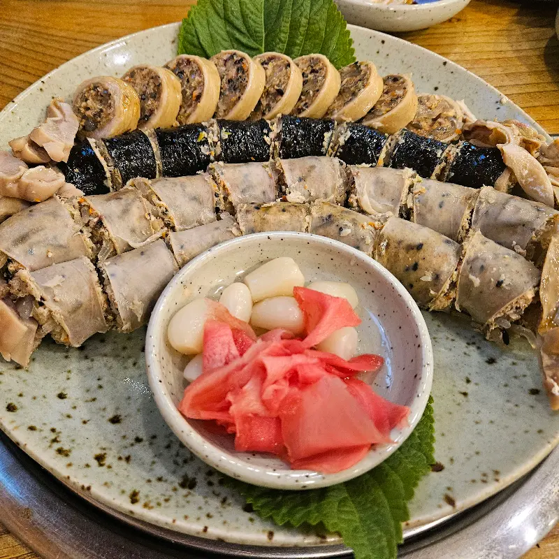 맛있게 볶아진 볶음밥