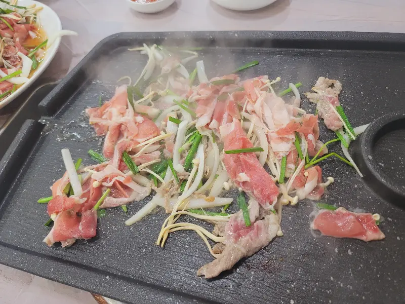 푸짐한 오리 대패 한 상