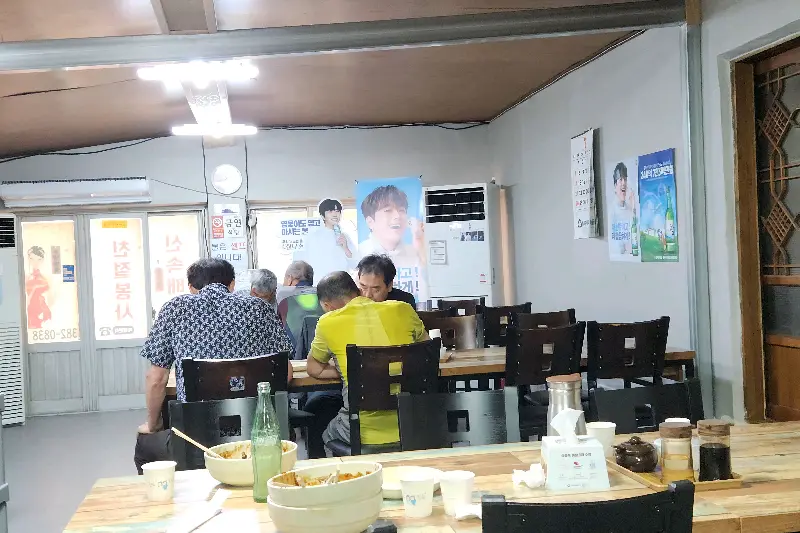 점심시간 대영반점 내부